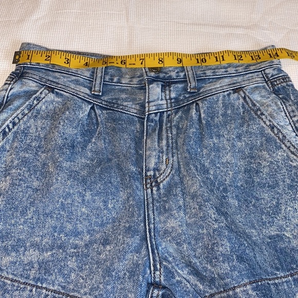 American Eagle Mom jeans Shorts size 2 light blue - Picture 3 of 12